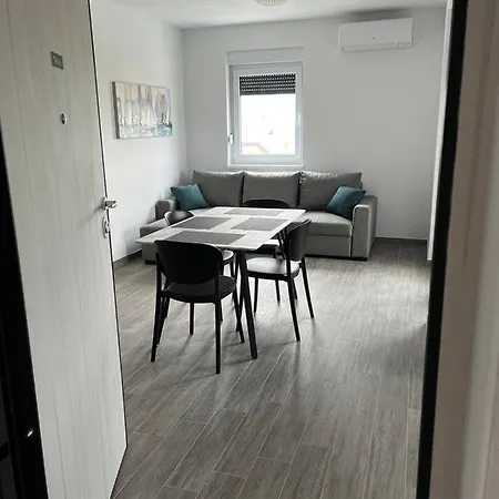 Irene No.2 Apartment