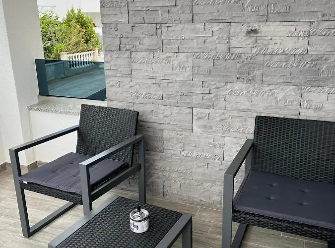 Irene No.2 アパート *